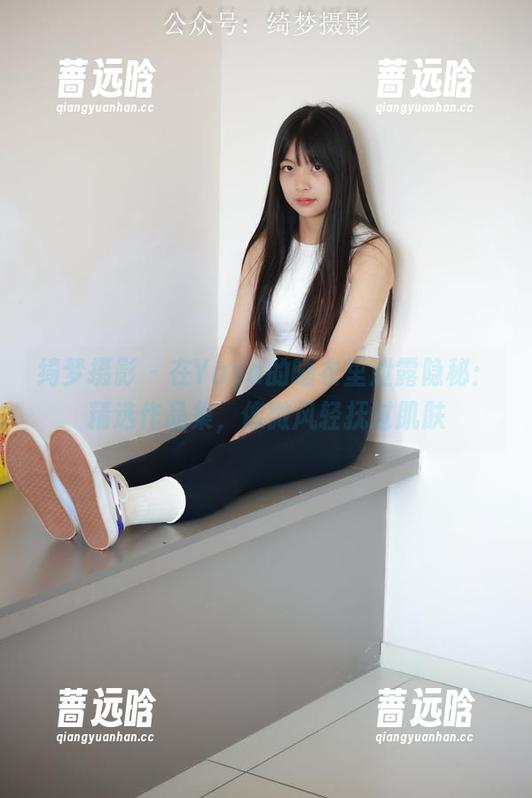 绮梦摄影-yaya 绮梦摄影 - 在Yaya的睡衣里泄露隐秘:精选作品集,像微风轻抚过肌肤