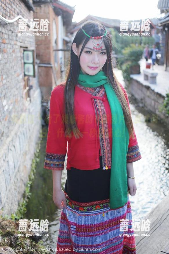 美媛馆 - 看了媛媛酱的礼服图片，我才明白：什么叫一秒撩获心！