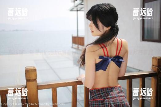 美媛馆 - 蓝夏Akasha的夏日热情：免费下载！吊带照尽在掌握