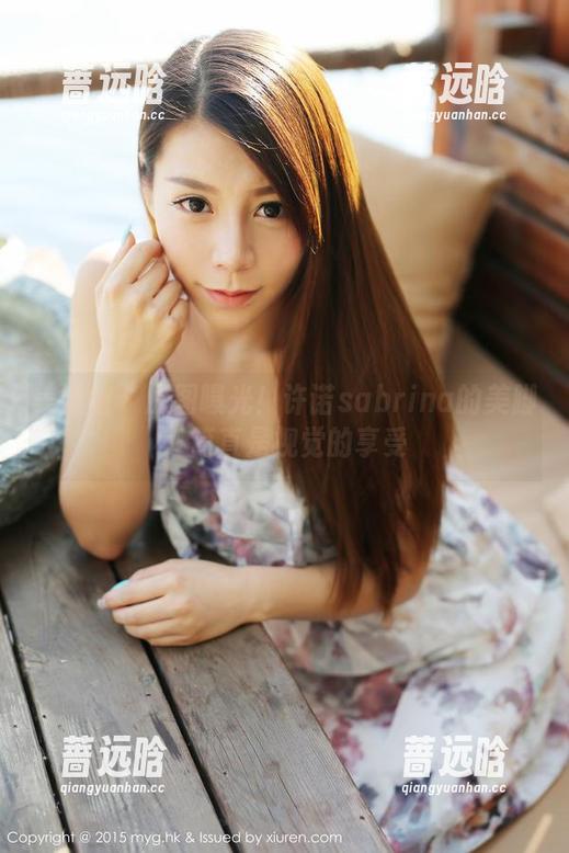 美媛馆 - 原图曝光！许诺sabrina的美脚，简直是视觉的享受