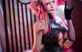 居家随意风，翎柒菜菜的私拍作品真让人心动