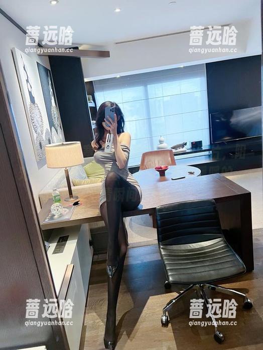微密圈 - 哇塞，葛征的妹妹高清图片，阳光洒在她身上，整个画面都变得暖暖的，心情瞬间大好！