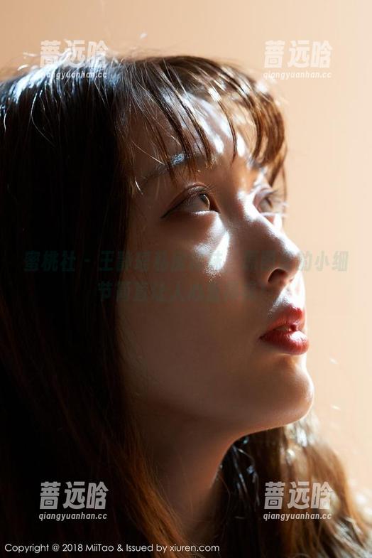蜜桃社 - 王静瑶私房棉袜，原图里的小细节简直让人心里痒痒！