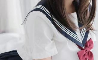 一起窃窃私语：蜜汁猫裘与她的美图女友！