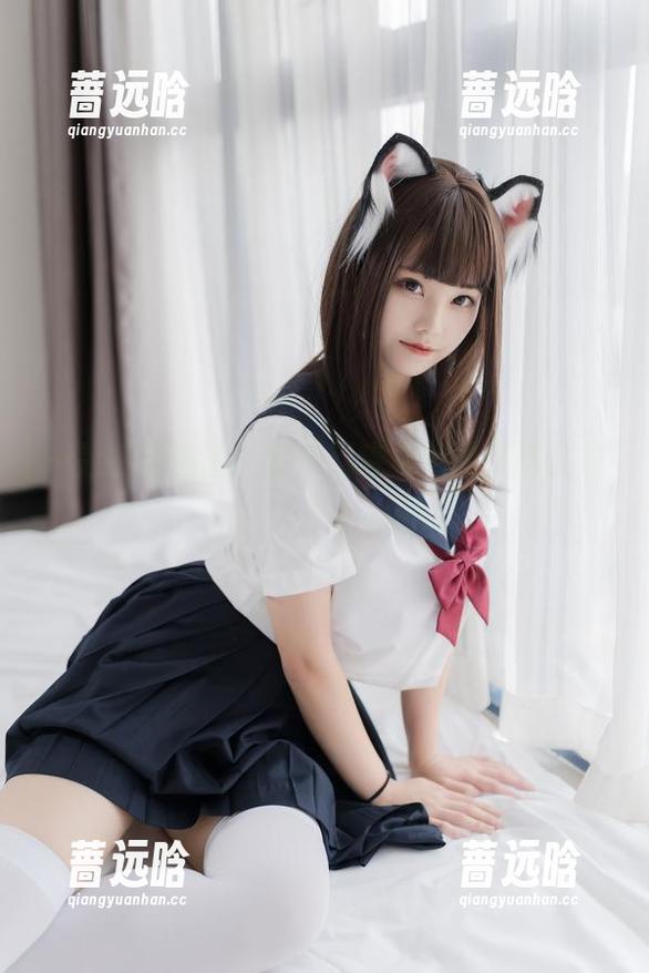 一起窃窃私语：蜜汁猫裘与她的美图女友！