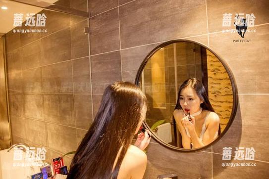 轰趴猫 - 原图大曝光！梦心玥女孩的照片充满星光和梦境。