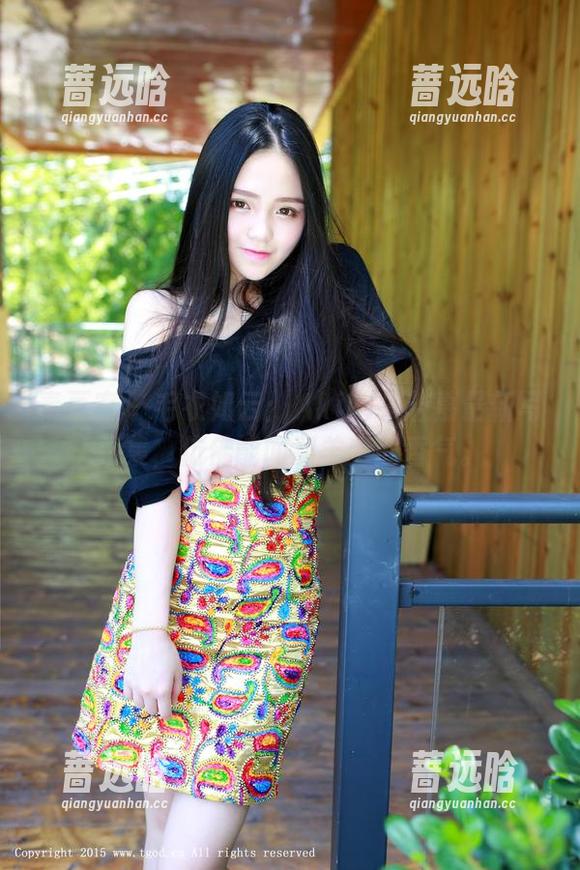 青豆客 - 毛衣如云：Akiki朱若慕最新写真集，仿佛能闻到羊毛的香气。