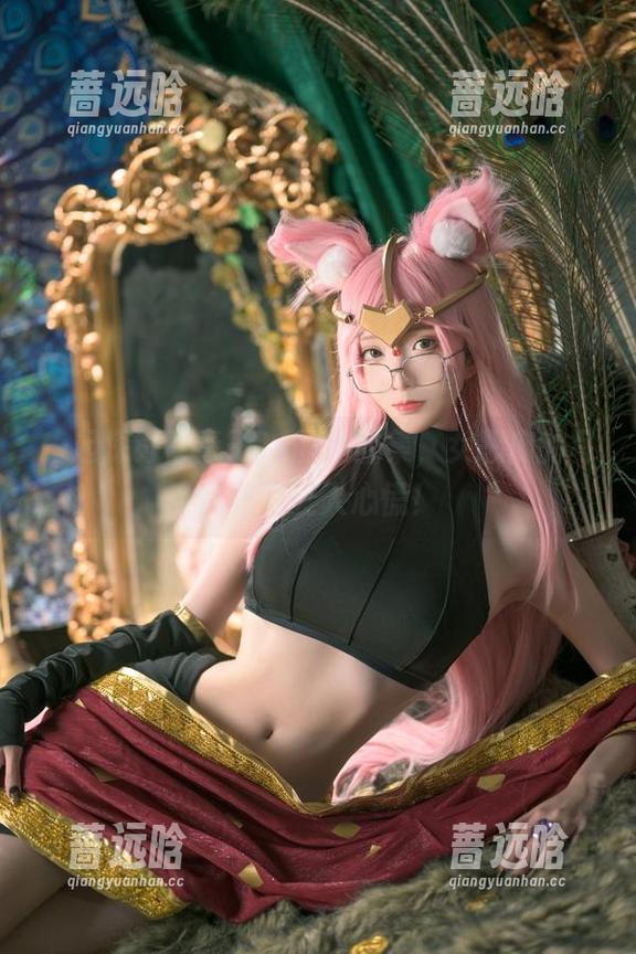 青青子Js 一起探讨青青子Js的作品集,女恶魔的写真美到让人心慌!