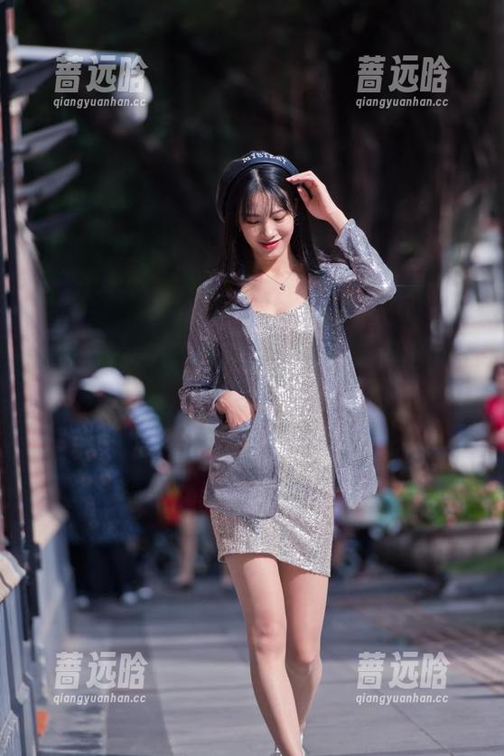 魔镜街拍 - 曼曼的旗袍图包：你觉得值得一看吗？