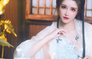 鹿八岁baby图包回来了，身体链藏着多少秘密？