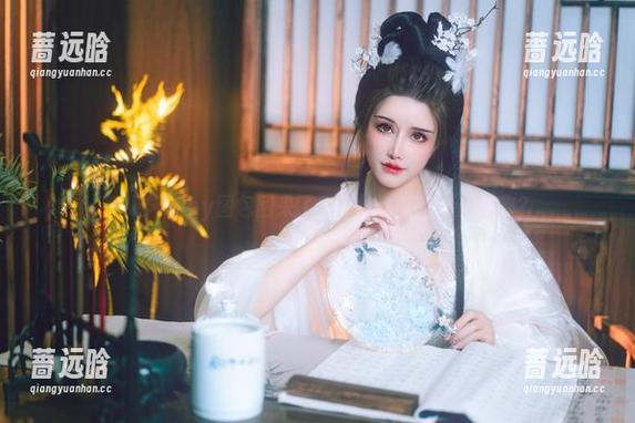 鹿八岁baby图包回来了，身体链藏着多少秘密？