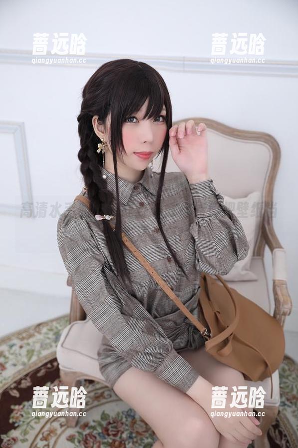 高清水手服照，鹿野希教你如何把壁纸当成生活灵感！